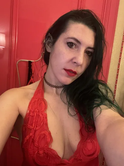 Thumbnail Lace Elegance: sirenskiss3 Flaunts her Braless Beauty