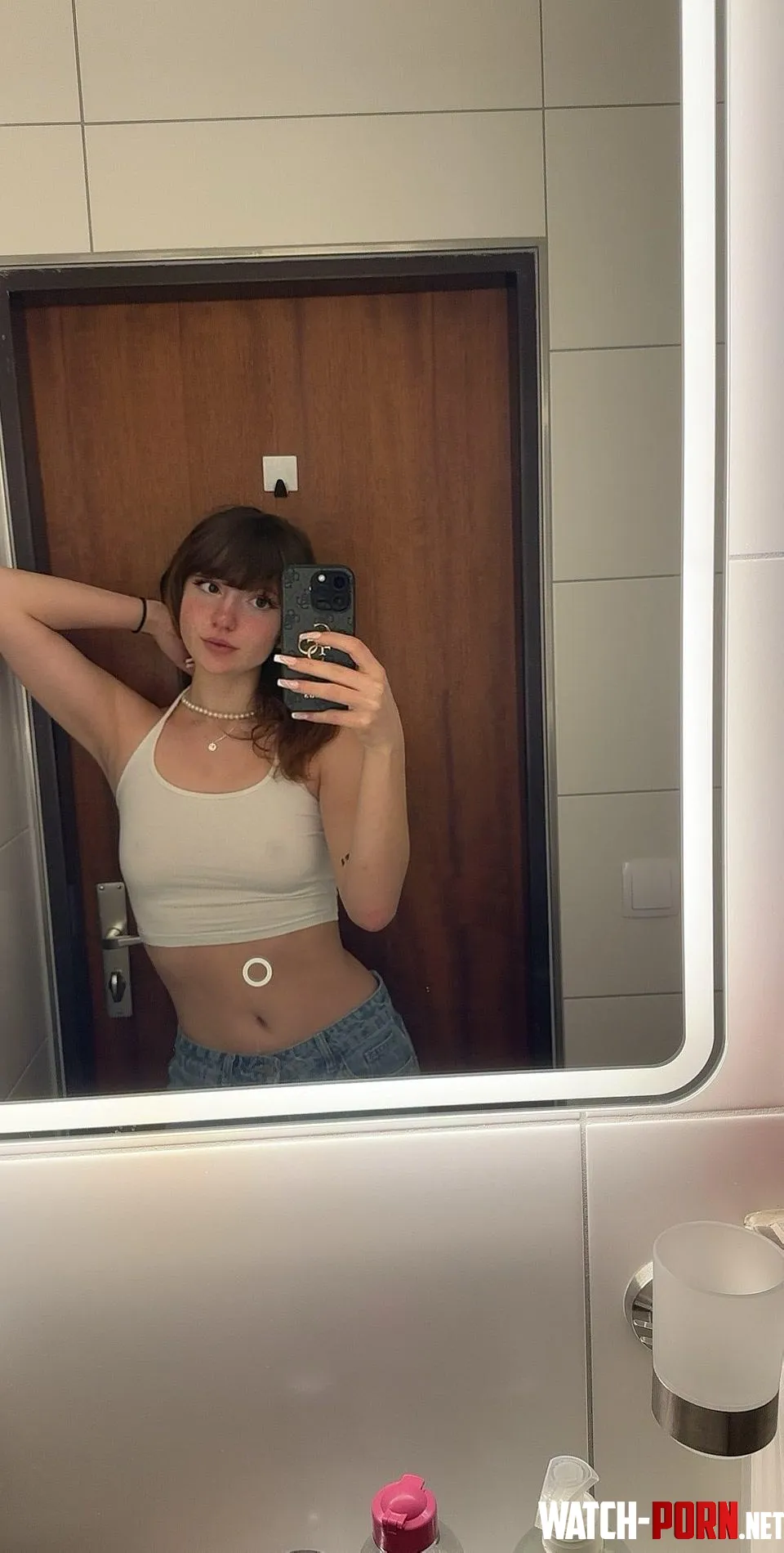trying to like my croptop but it feels a bit offn by EnchantingBreezex