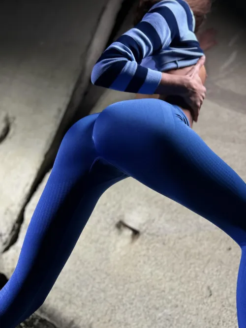 Thumbnail Heres my tight skinny ass on an evening run around the neighborhood by la_skinny