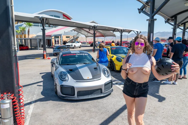 Thumbnail Speedy Treats: Flashing Fun with Hotsummersun in FlashingGirls