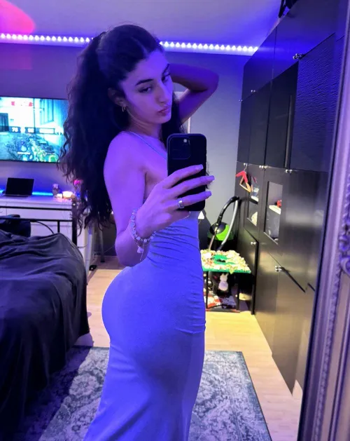 Thumbnail Tight Dress Dilemma: mulletstone845's Reunion Outfit
