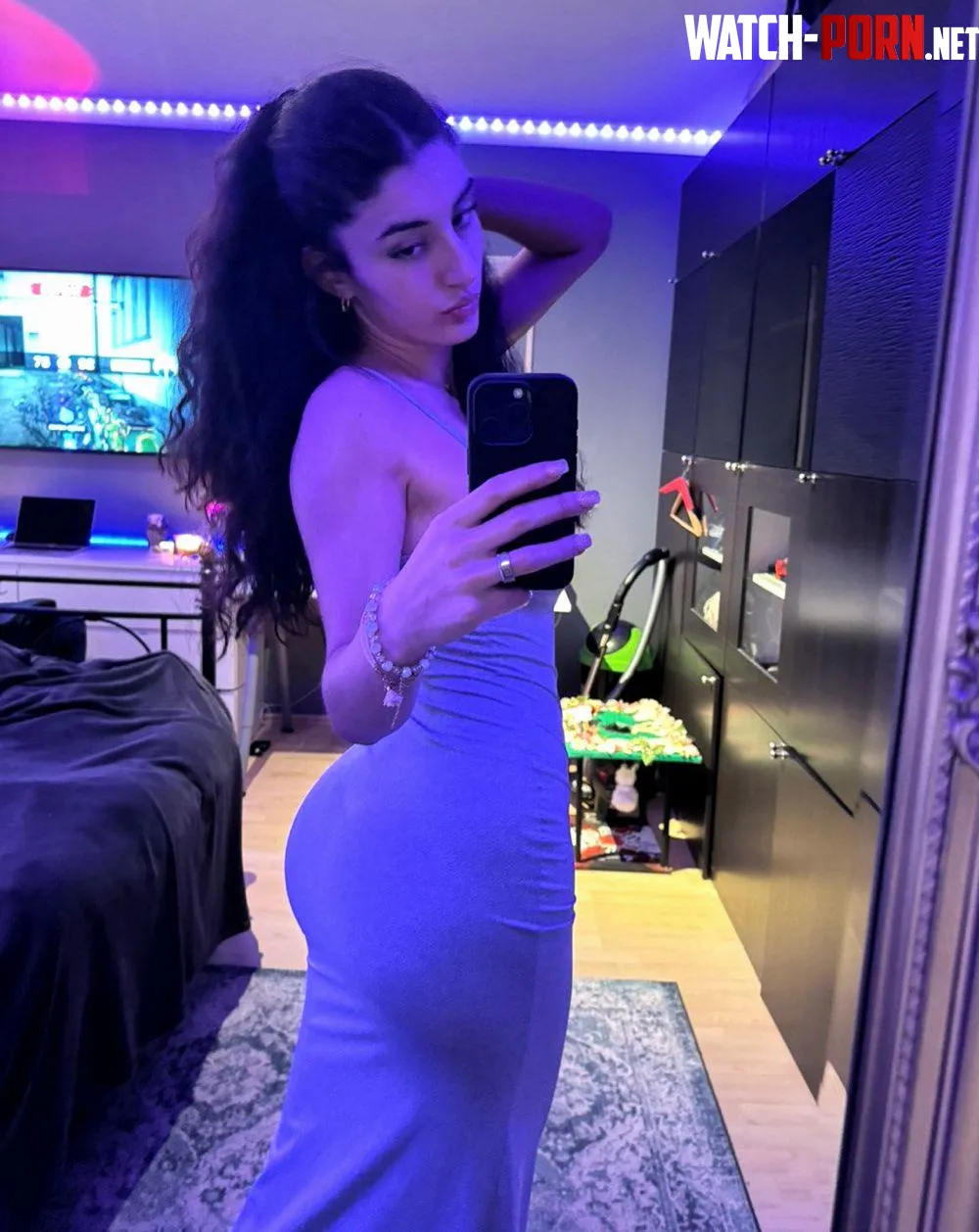 is this dress too tight to wear it to the family reunion  by mulletstone845