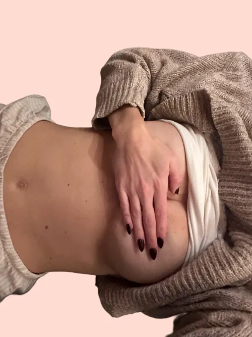 Thumbnail Unveiling Beauty: xdahlianextdoor's Handbra Charms
