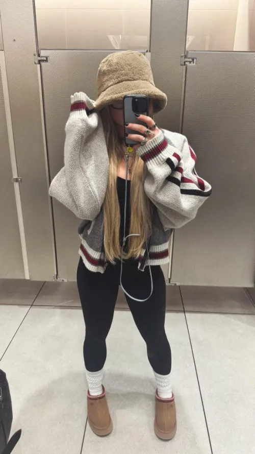 Thumbnail Liv Morgan by SheetAcrobat