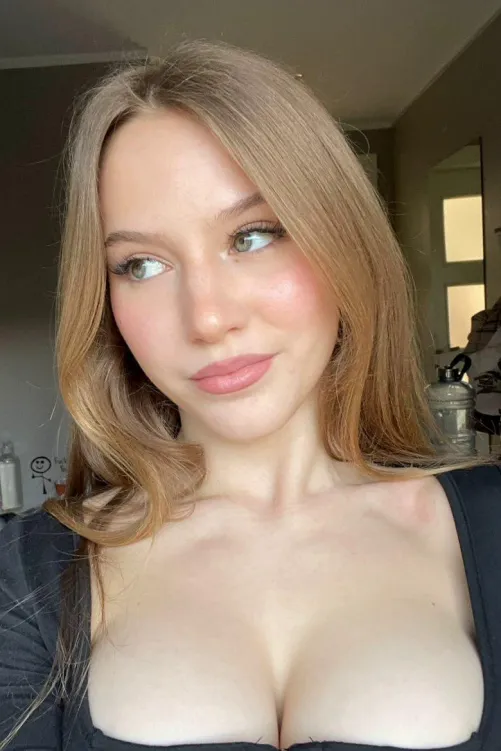 Thumbnail Classy Elegance: Odd_Association_9864's Stylish Query | classygirls