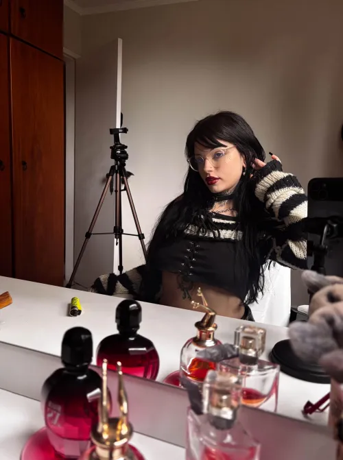Thumbnail Spreading Positive Vibes: Join LullabyGlow14 in the World of Classy Girls