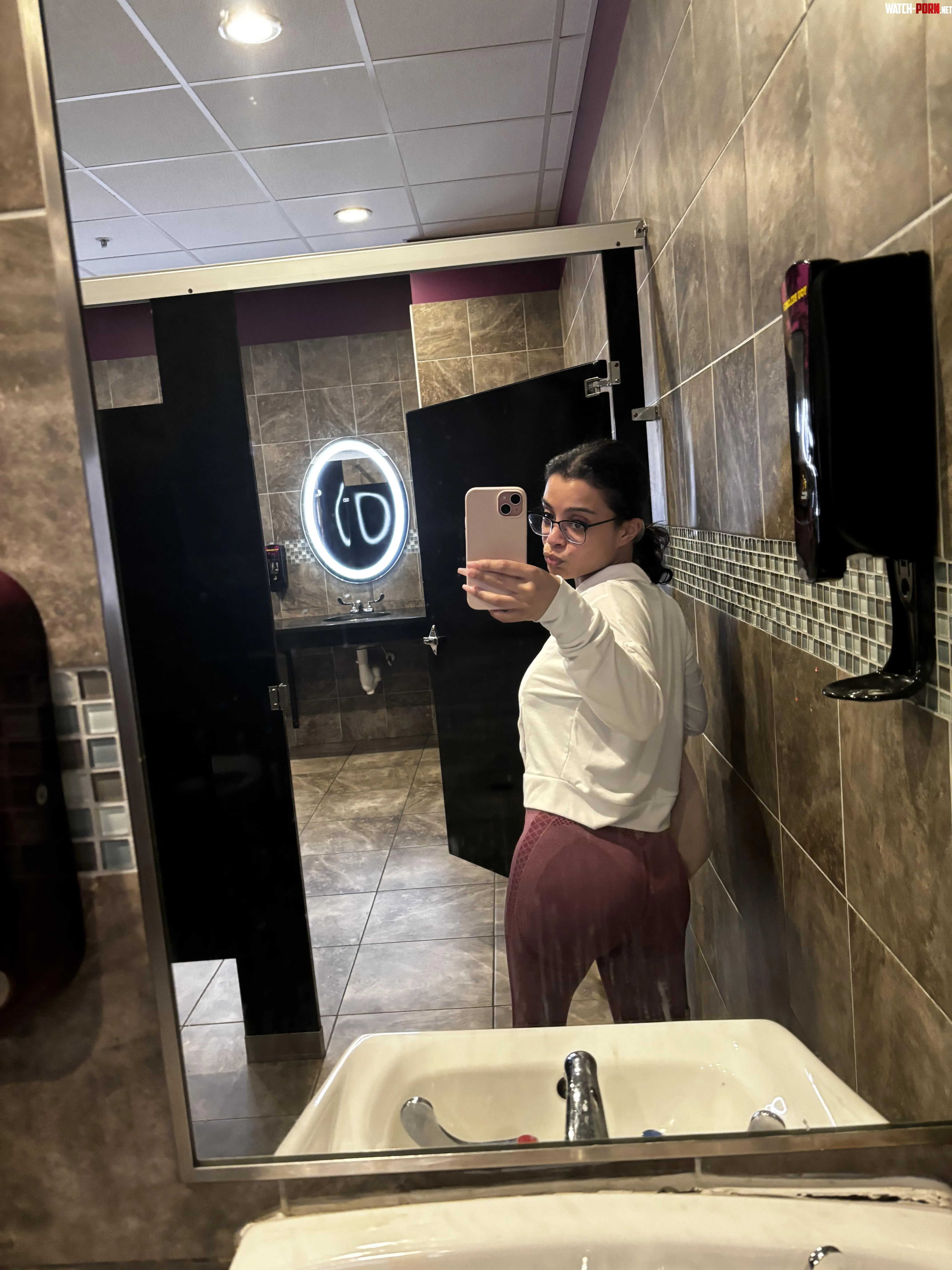 i know u want to take these off of me  by bbygirlzoe