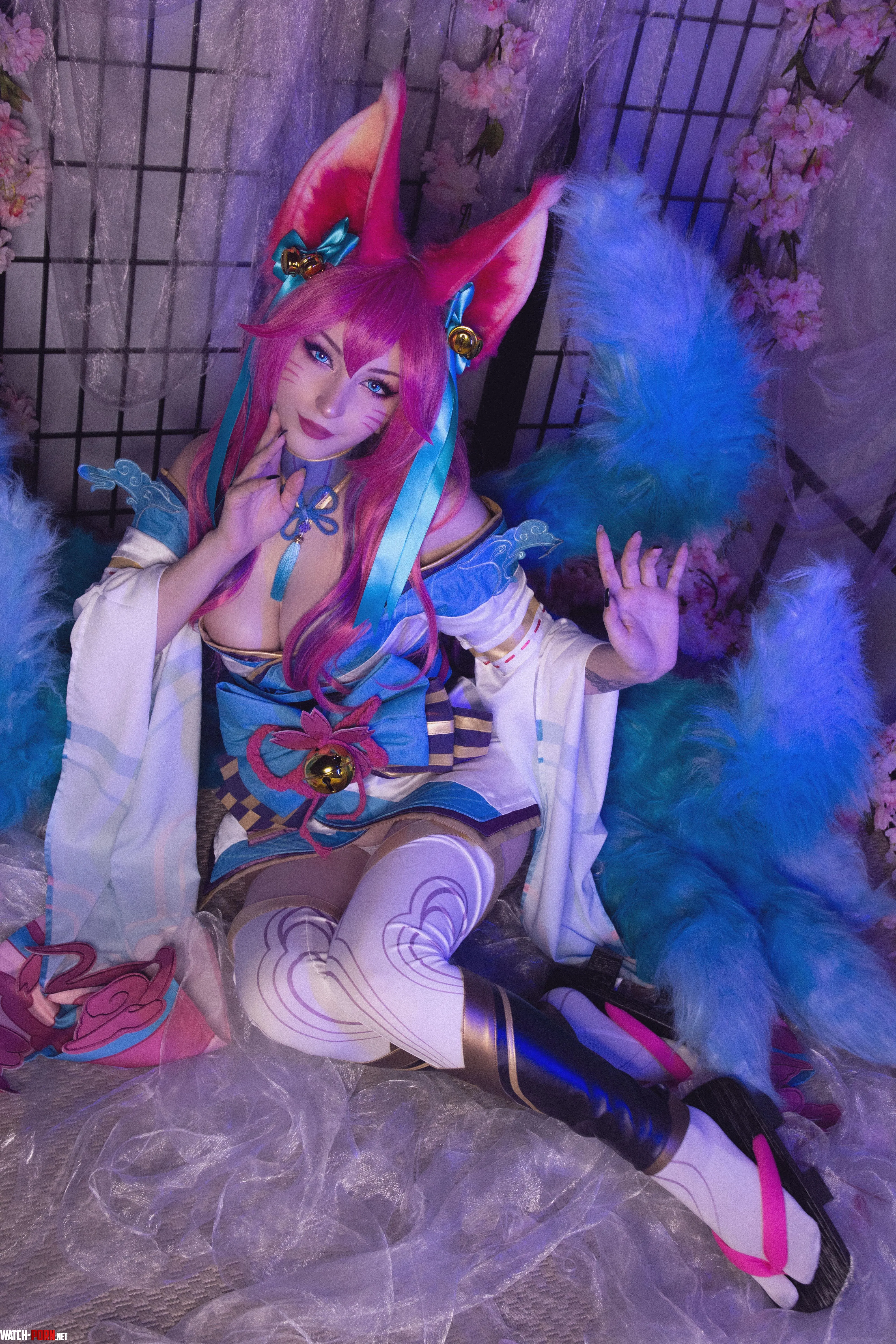 Ahri cosplay Shirokitsune by fiscendcips