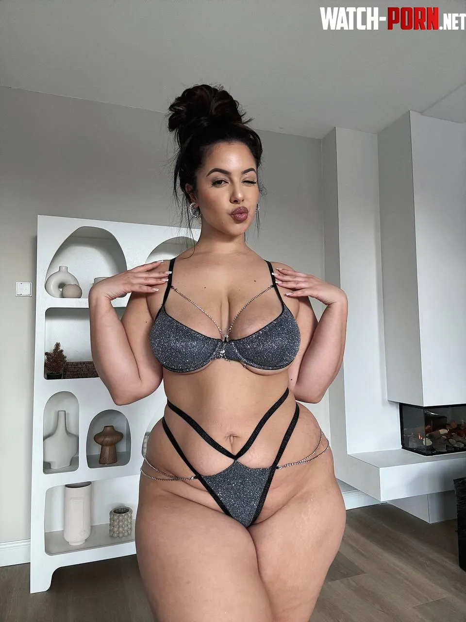 What do you love most about curvy girls by MoroccanZina