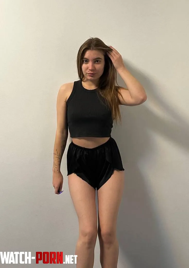 My new croptop feeling so cute by Charming_cheeks