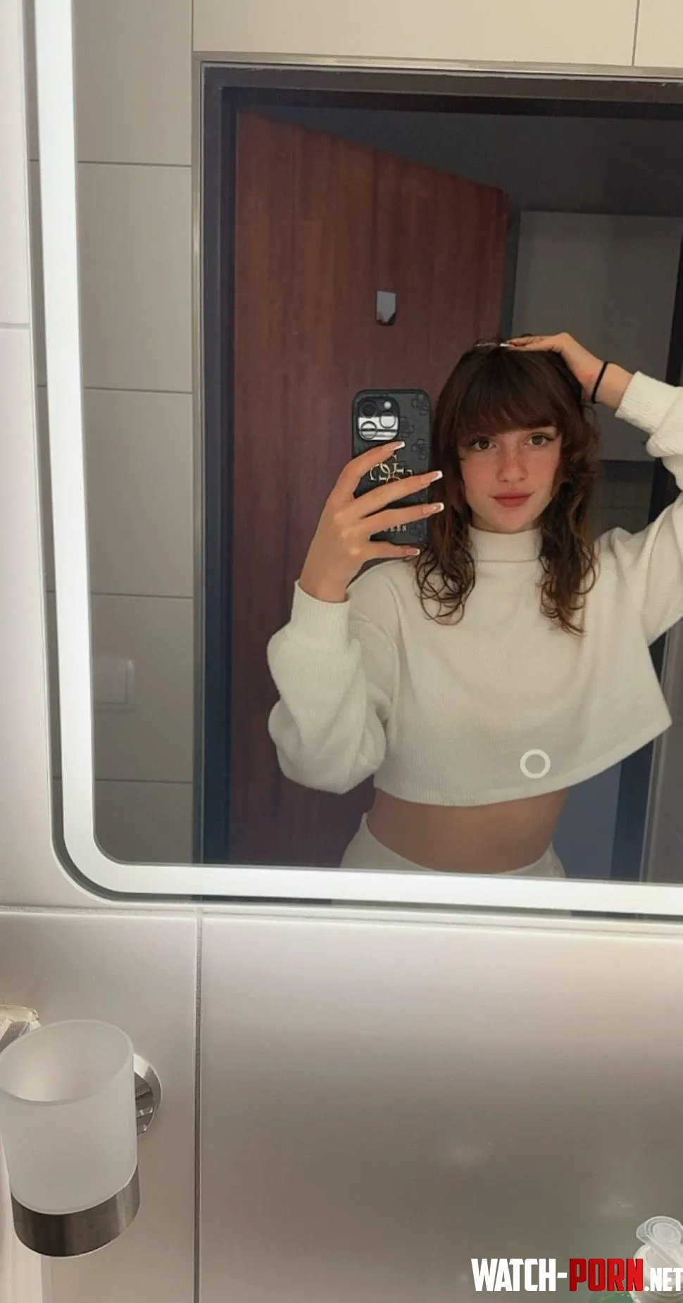 i cant figure out if my croptop looks good on me by EnchantingBreezex