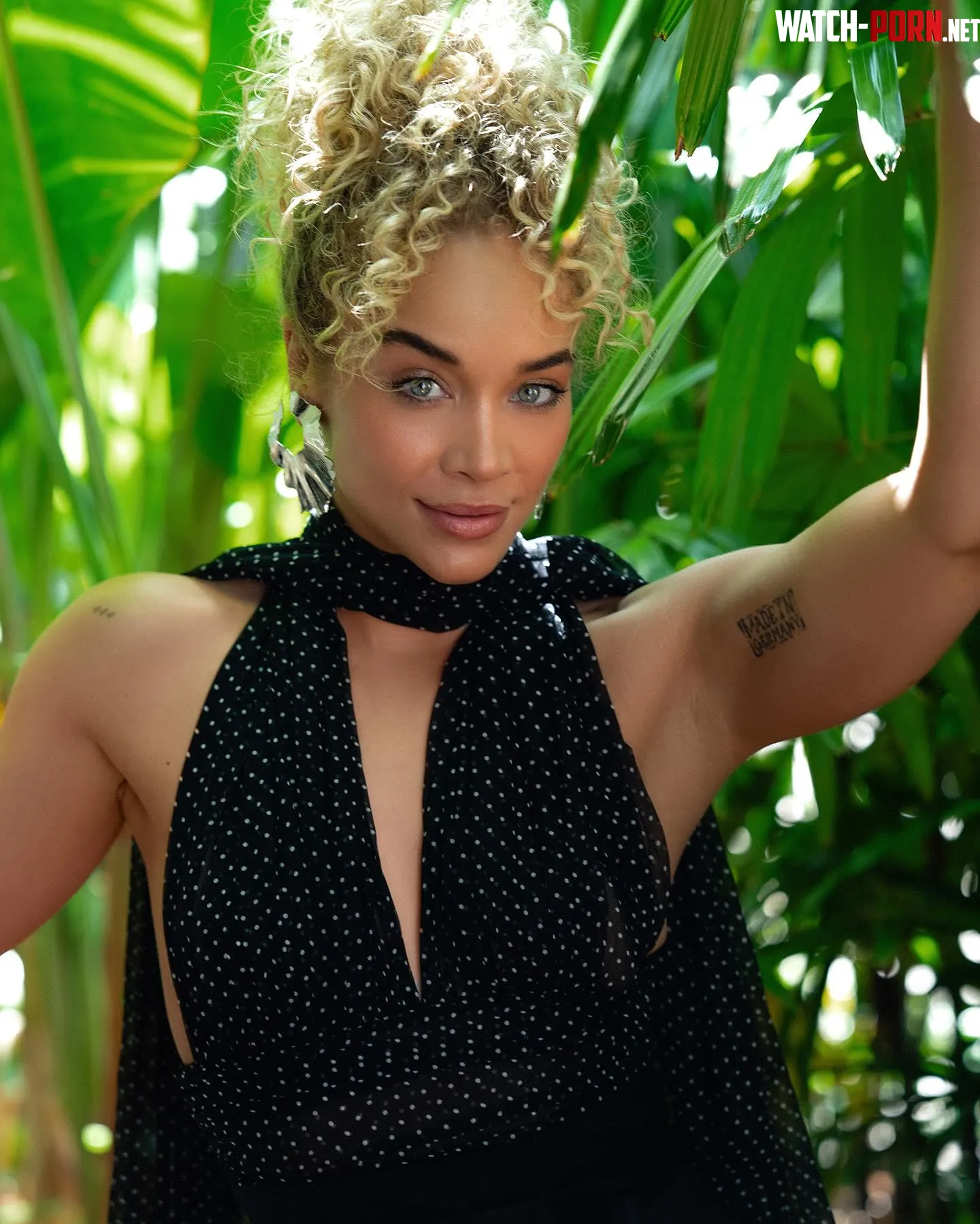 Jasmine Sanders by Ooperatur