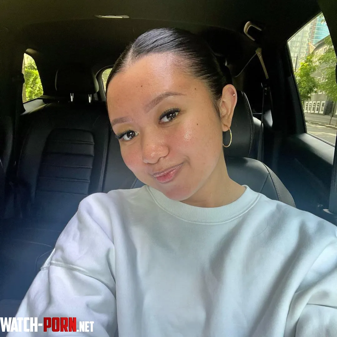 Stunning Filipina car selfie by Active-Rise-247