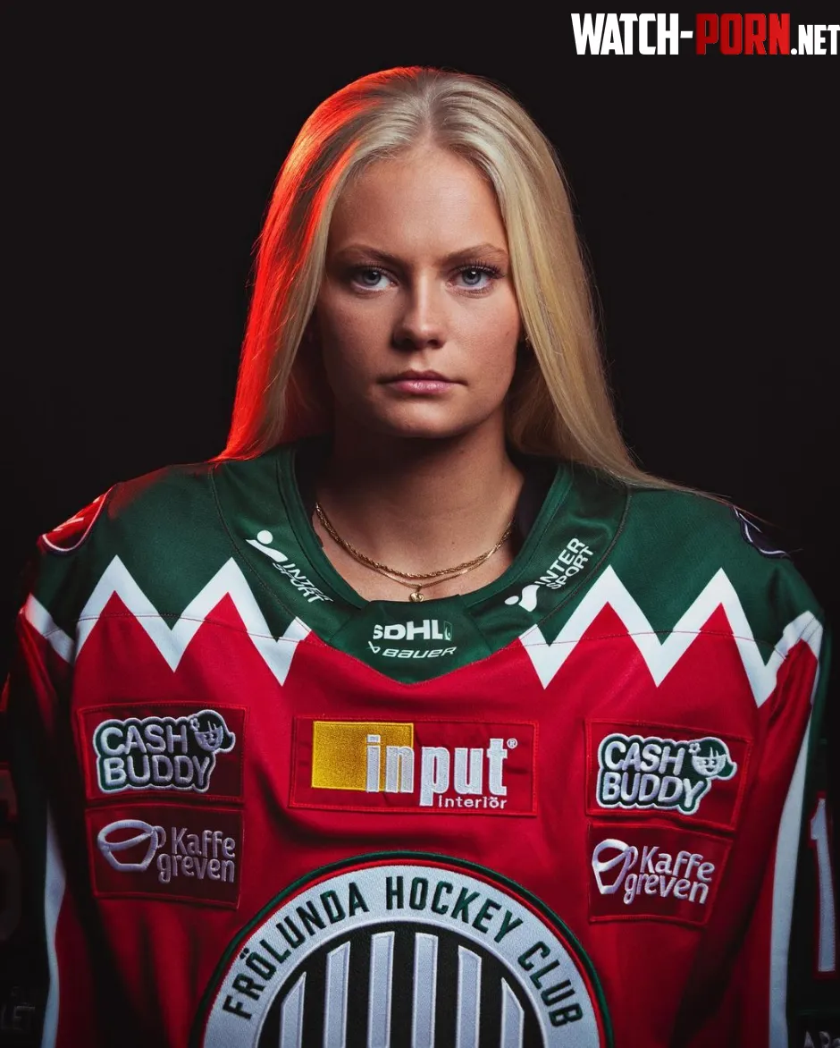 Jennifer Carlsson by Packaryammy