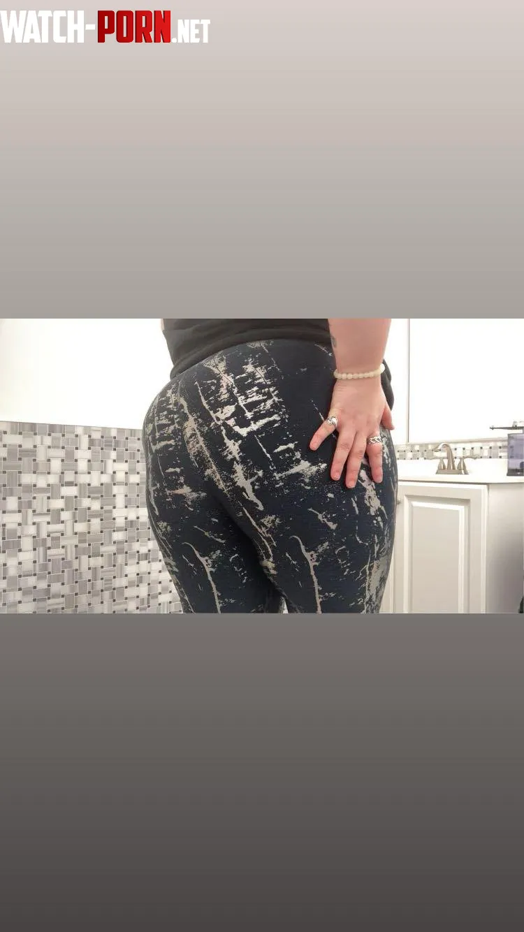 Shiny leggings at work today gtlt by NymphoLolita