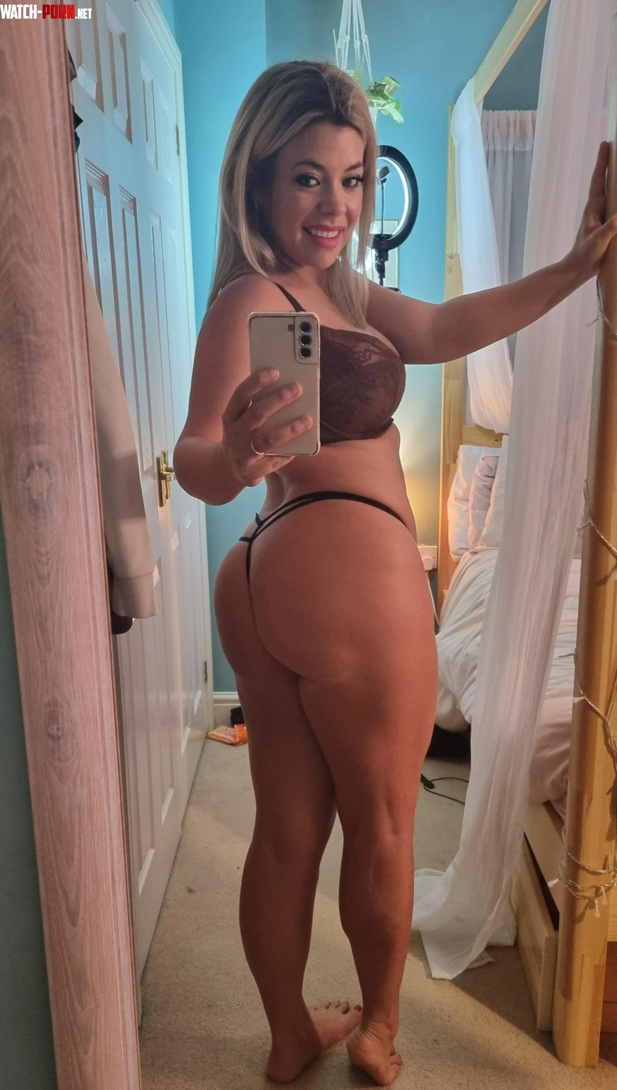 Makes it more tempting  by FrankieFiestyMilf