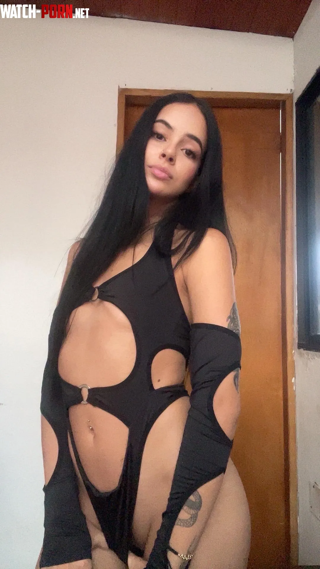 Hope you are into petite Latinas by candyswiit