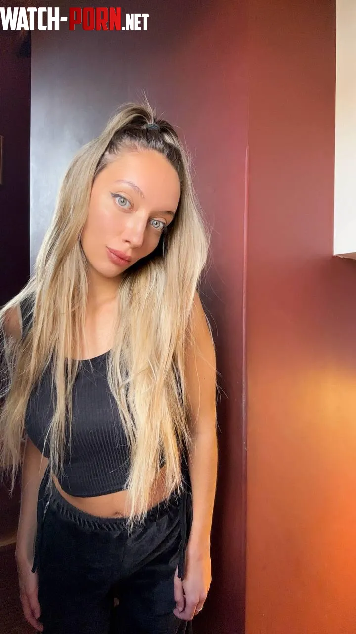 A cute croptop never fails by bellaerayy