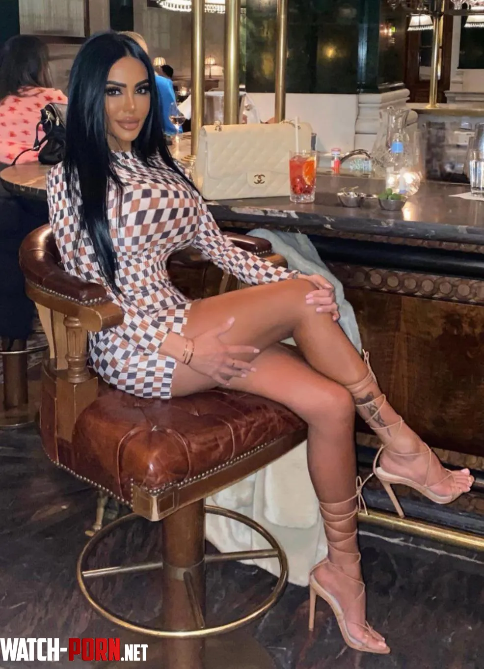 I love black haired bimbos  by trophylover