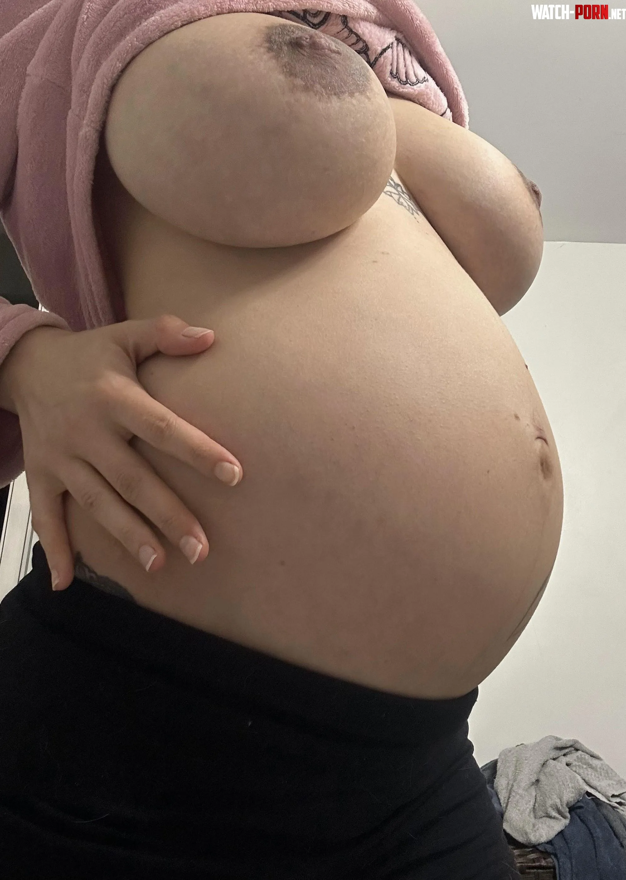 You dont have to wear a condom because Im already pregnant by Queenof_Rainbow