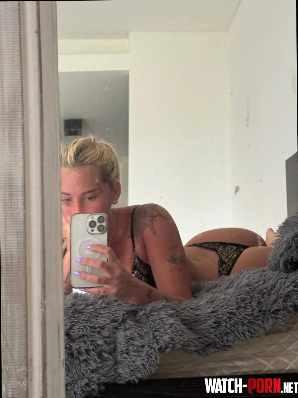 Im in the mood to ride a pretty cock by iaaammsofiaa