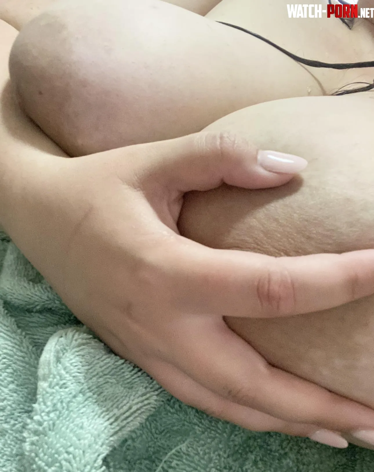Fresh out of the shower boobs by Emilyyy3_