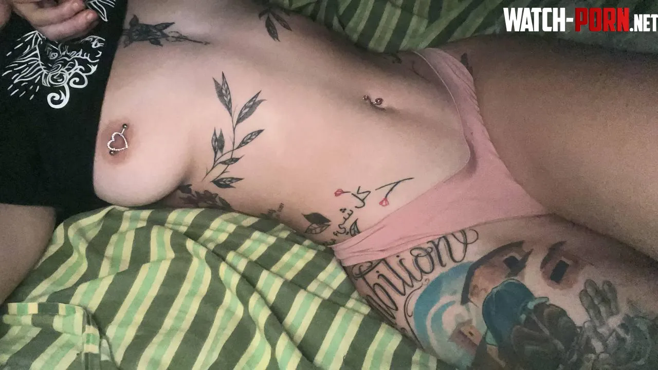I would like to send you my nudes every day by Sweet_Butt03