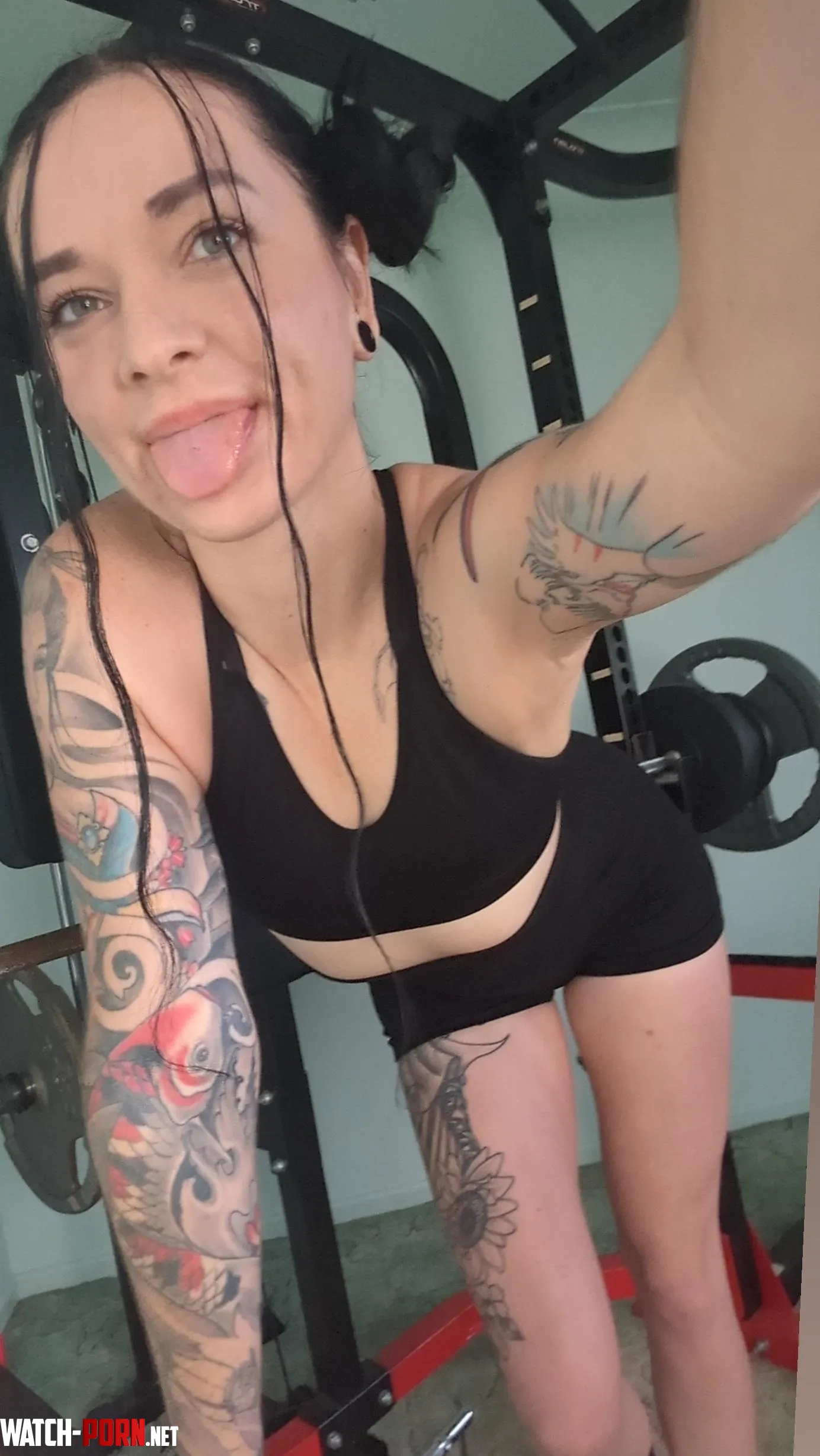 Lift the 64kg behind me while I squat on your cock x by MissRiahxo