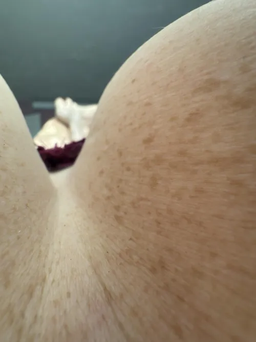 Thumbnail Unlimited_mango Seeks Input to 'Please Fill in the Space' | amazingtits