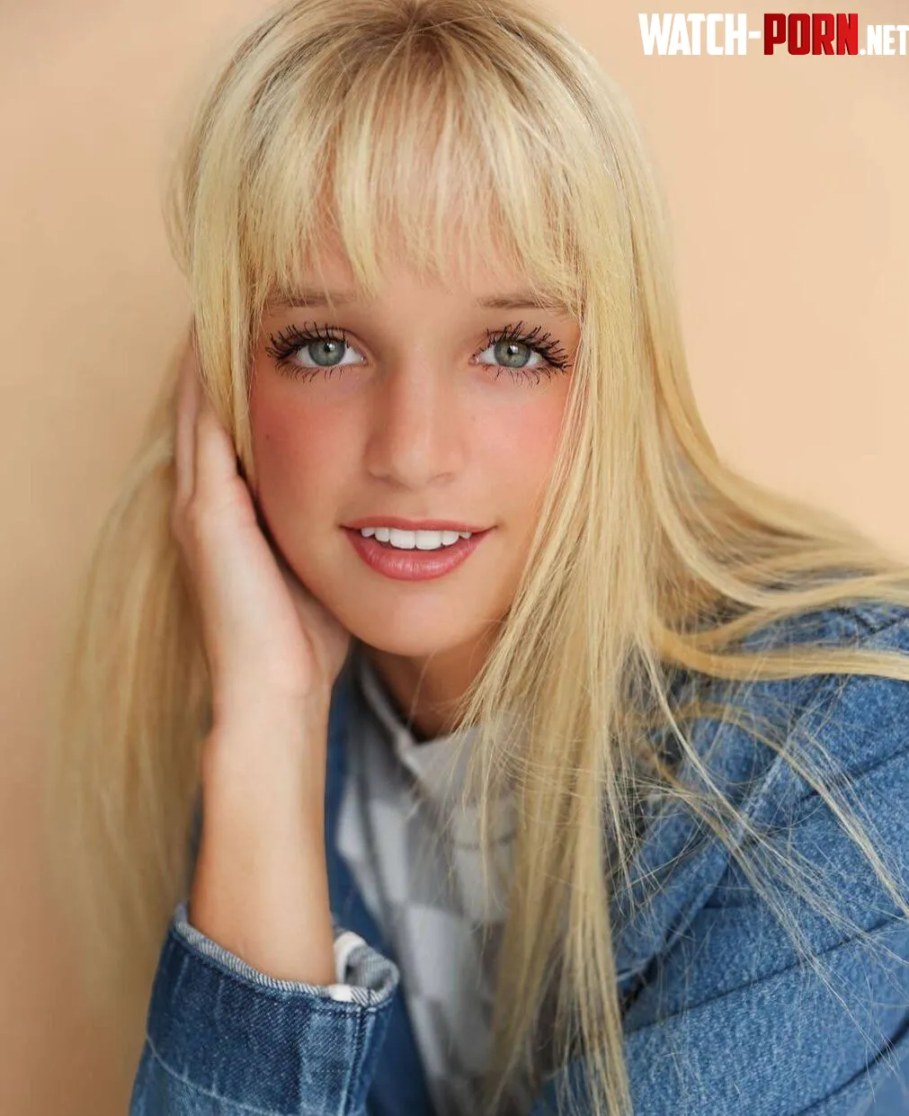 Natalie Grace  by Celebaddict143