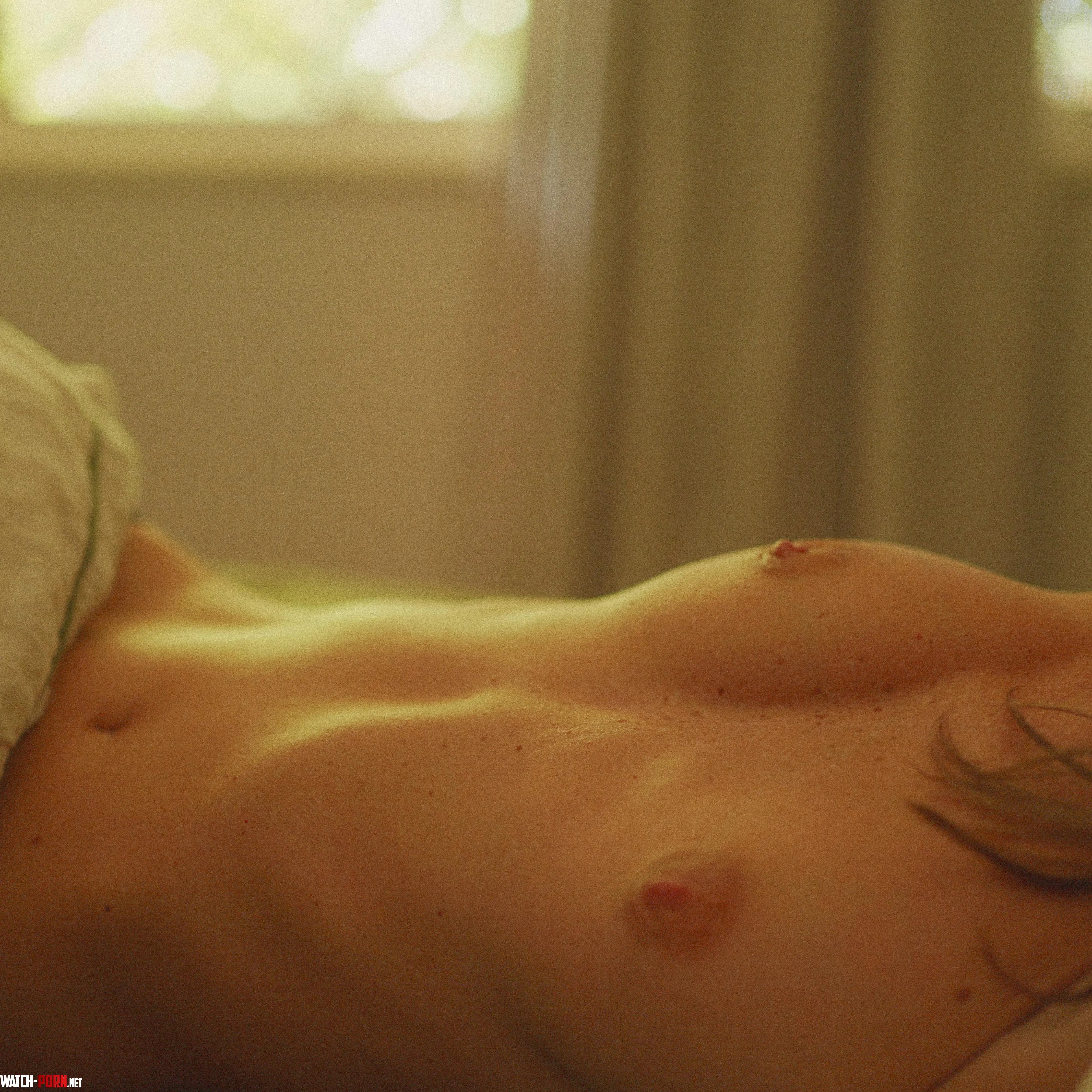 Warm sunlight greeting me by Quinn_Morgen
