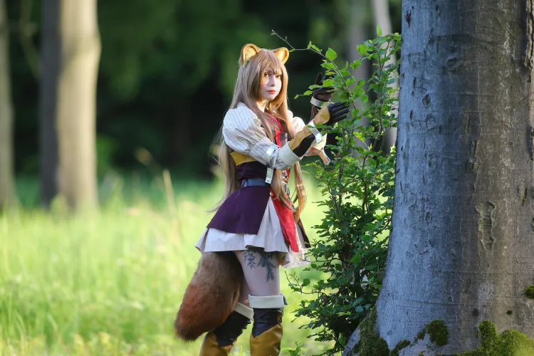 Thumbnail Raphtalia Cosplay: Slaysha's Transformation [cosplaygirls]