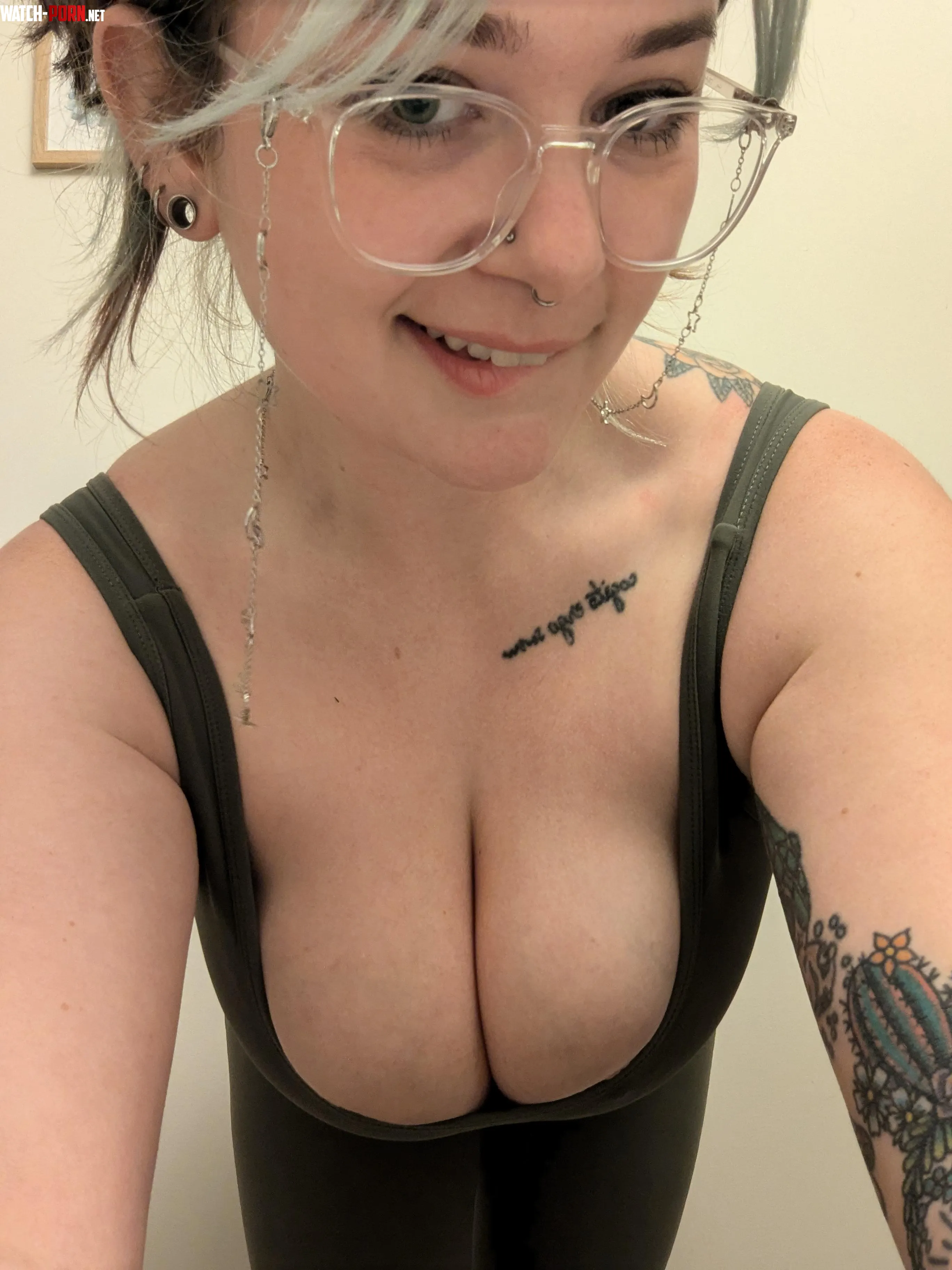 Spillage by PlumsSecrets