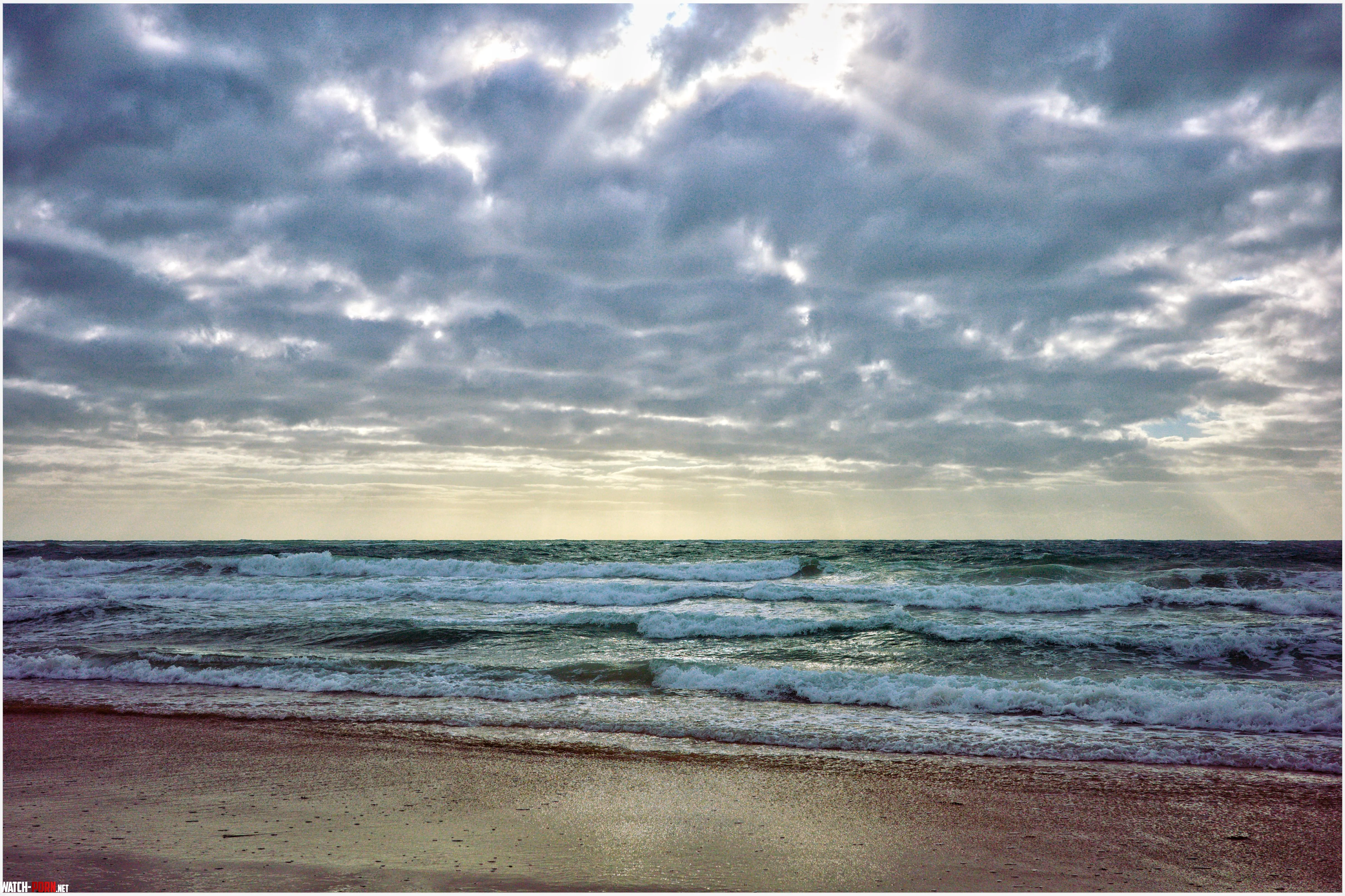 Boiling sea by UnderstandingAny7548