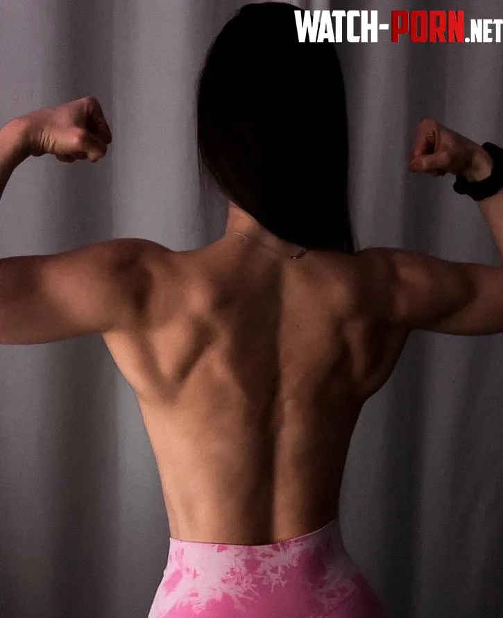 shredded back by linasphysiquex
