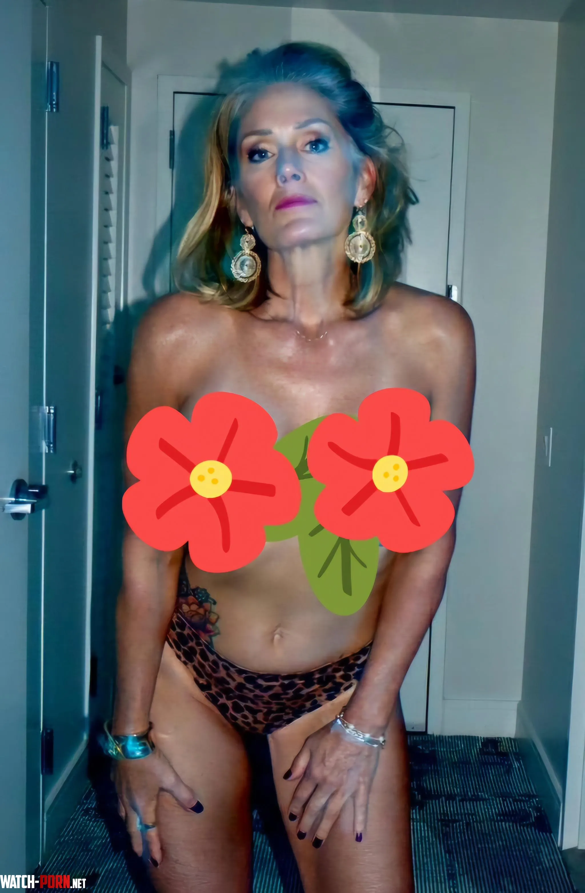Are you down for a milf whos also a gilf by Apple-Pie-Pam