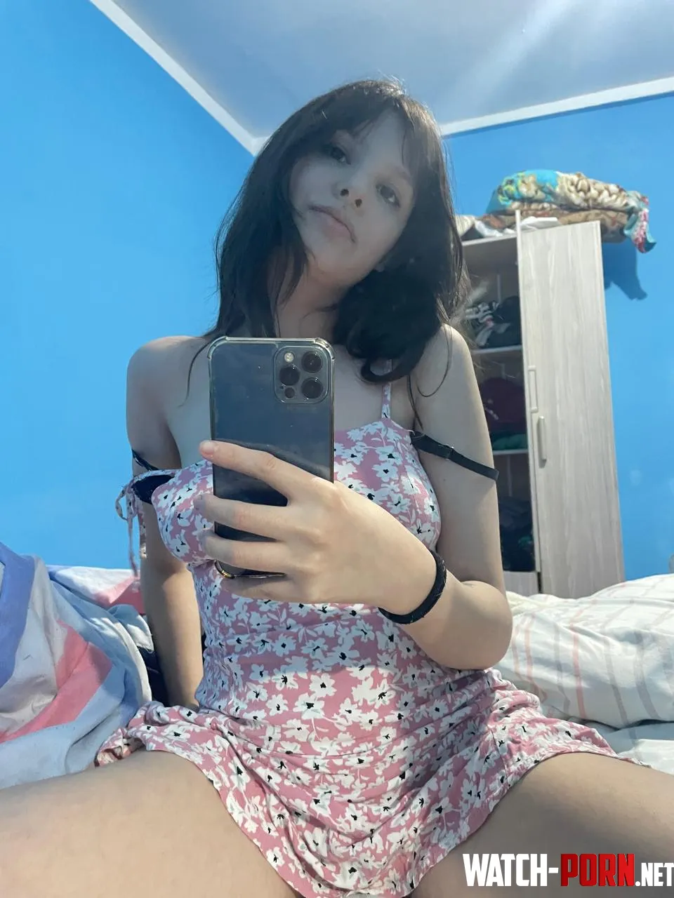 barely legal and looking forward to having fun by Theshyxo