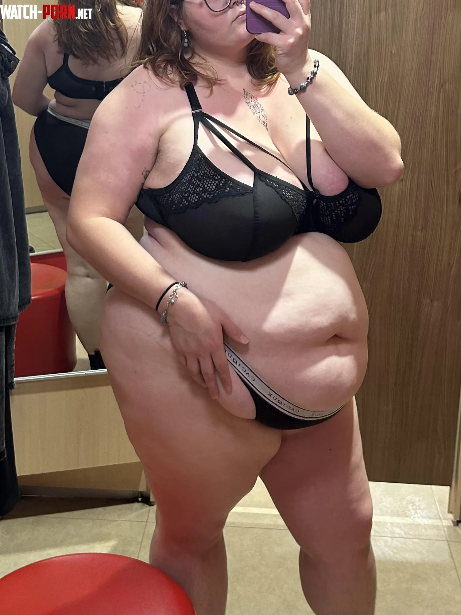 Fuck me in the dressing room by cuddly_cow