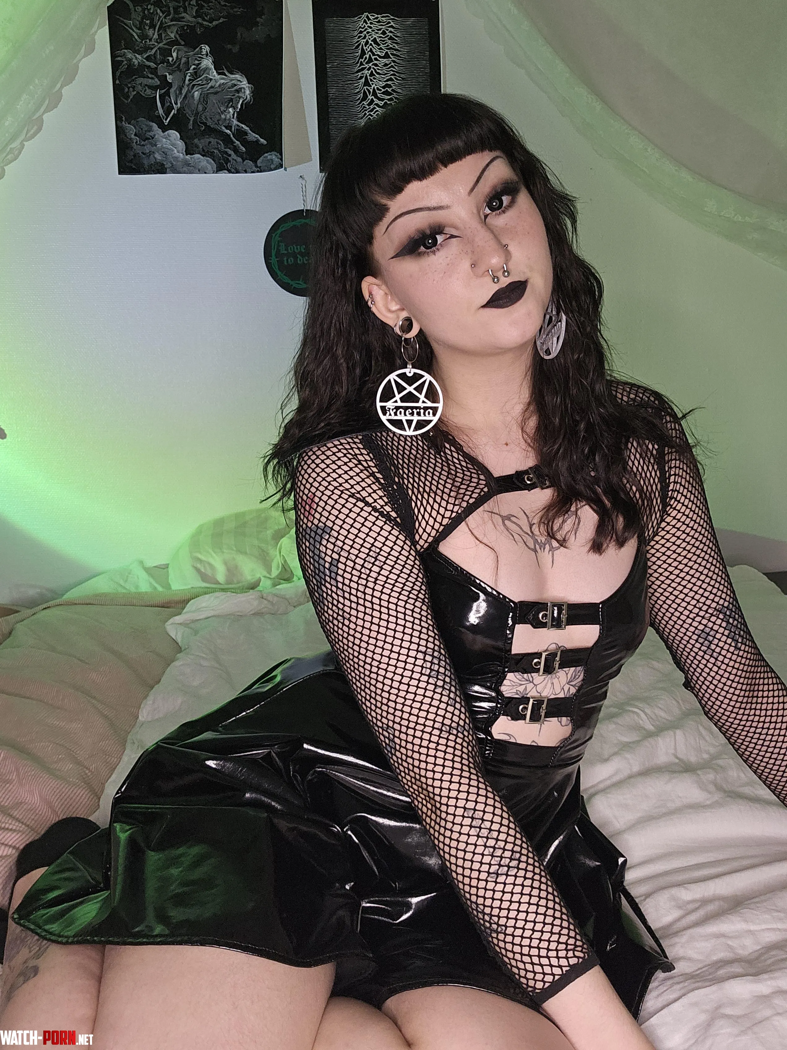 Love how this dress make my tiny tits look nice by sipetinh