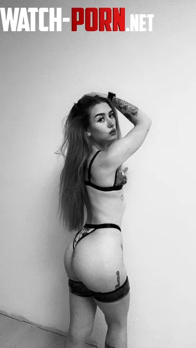 Am I cute Come check me out by Foreign_Address1548