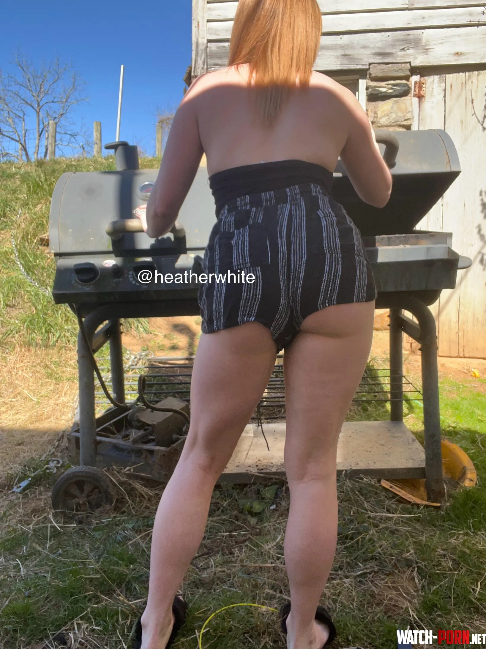 Slutty buns for your hot dog  by Healthynut101