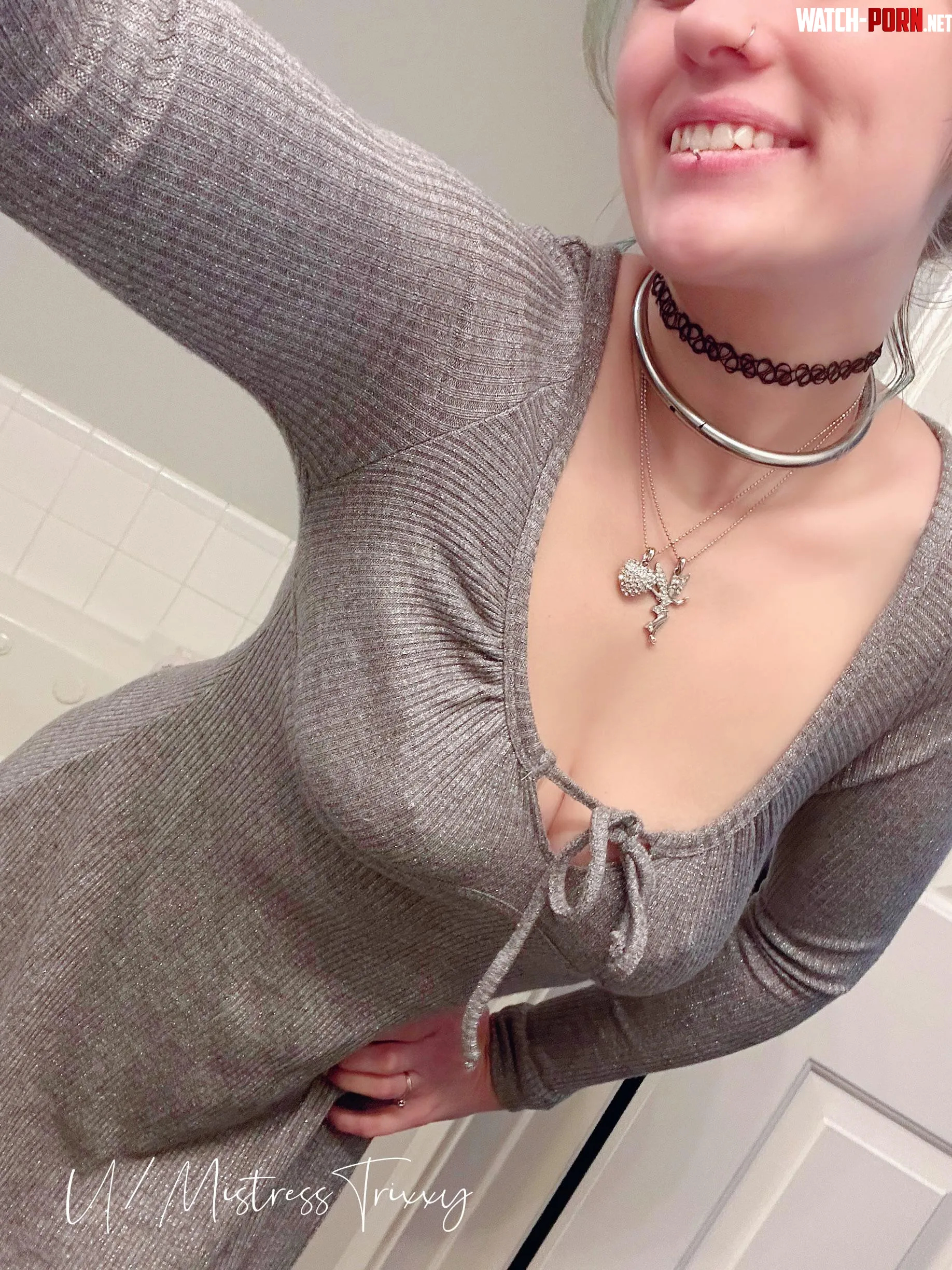Ahhh so happy to dig out my fall dresses  What do you think by MistressTrixxy