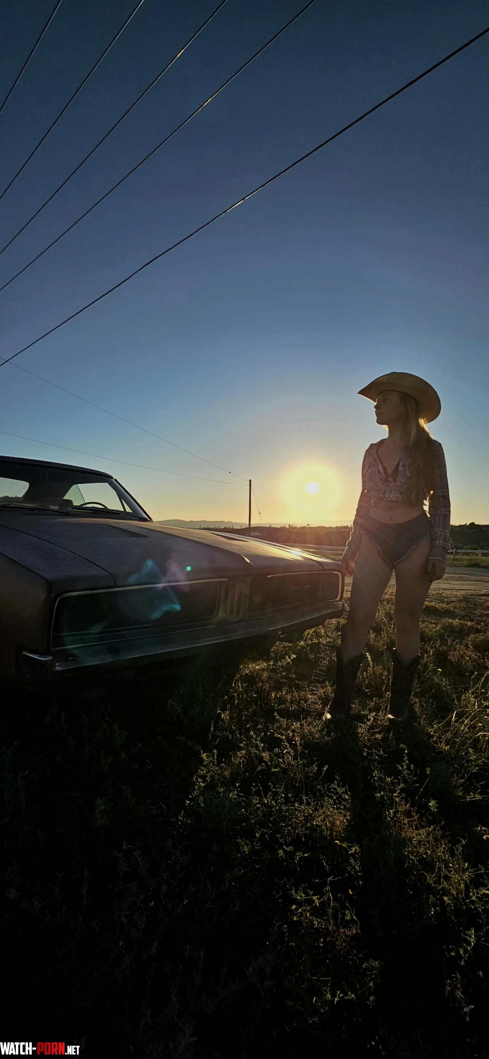 Sunset vibes and country roads  by rain18390