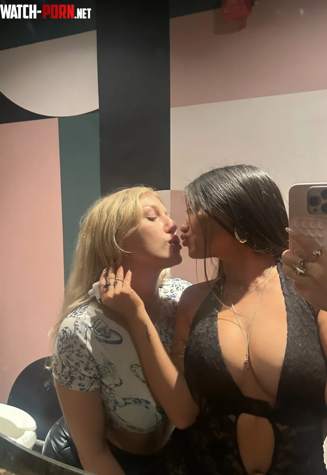 Big Titty Baddy by 7na6