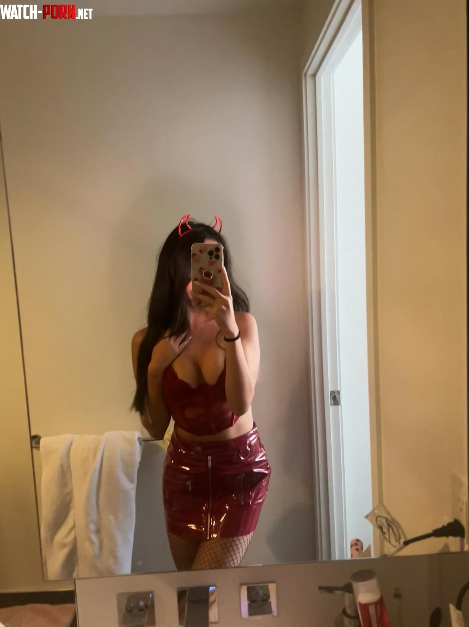 I love dressing up for you by asianpixiedollvip
