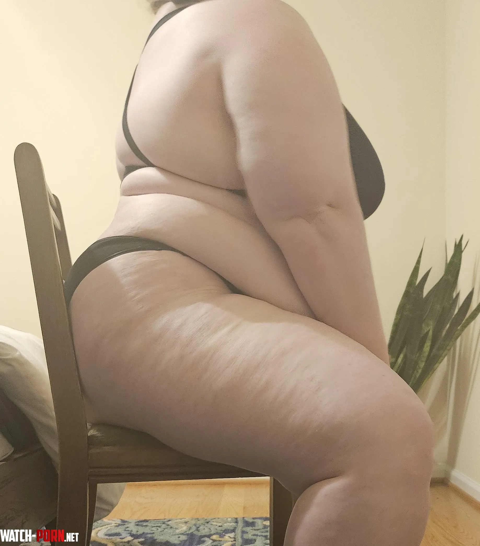 So full and heavy Im surprised I didnt break this chair  by AthenaHeavy