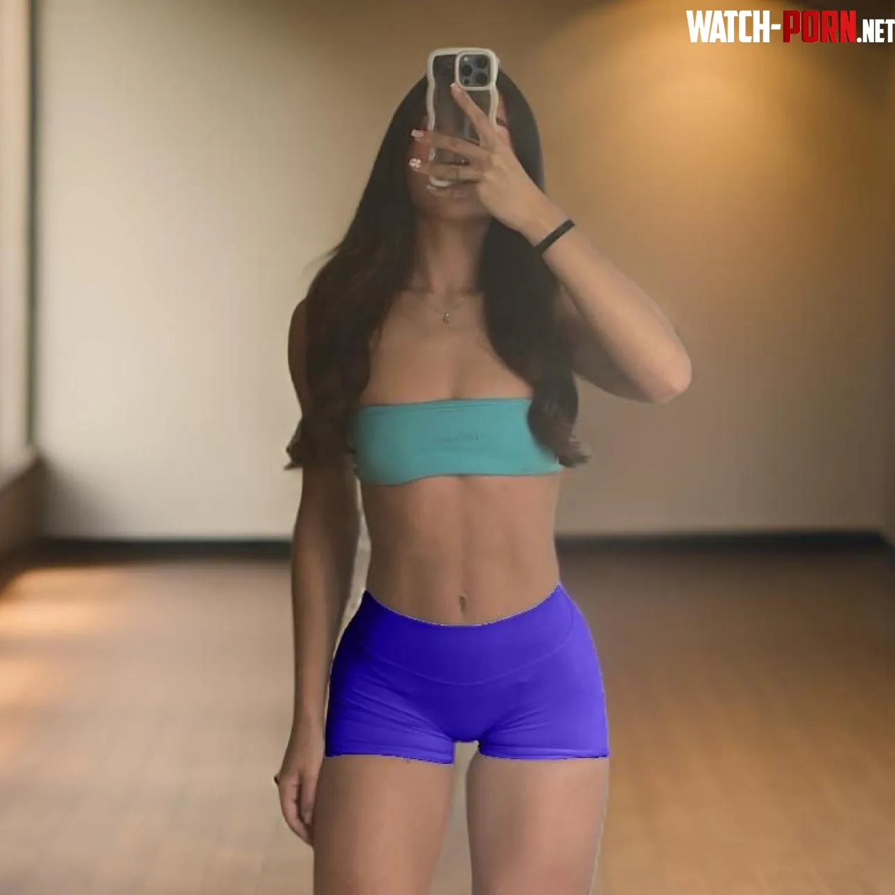 i love wearing crop tops at the gym  by BlazzingMommyys