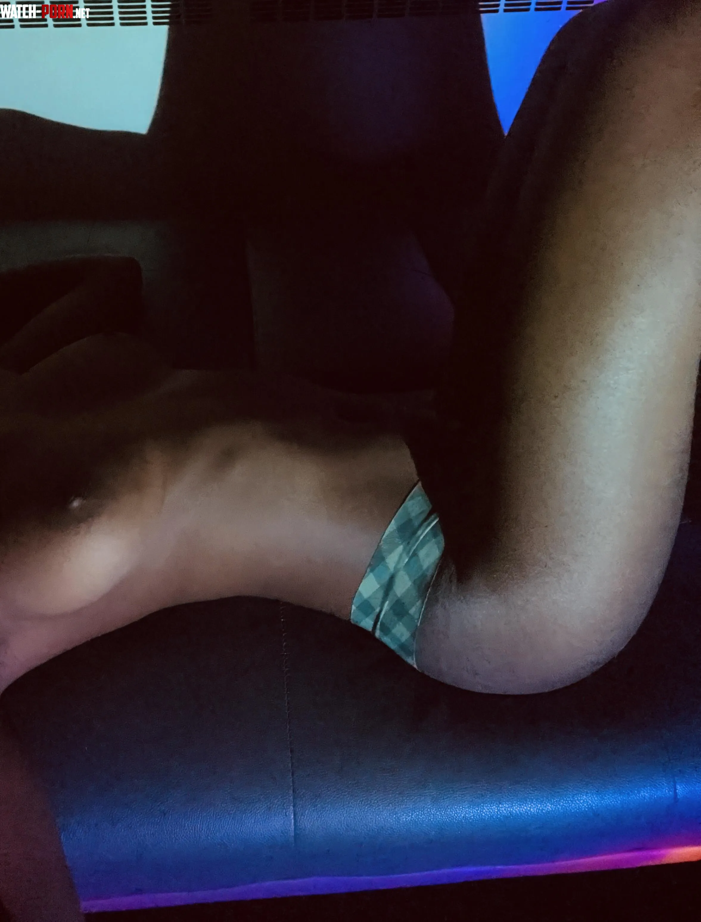 Make me arch my back for you  by Betterdays2cum_
