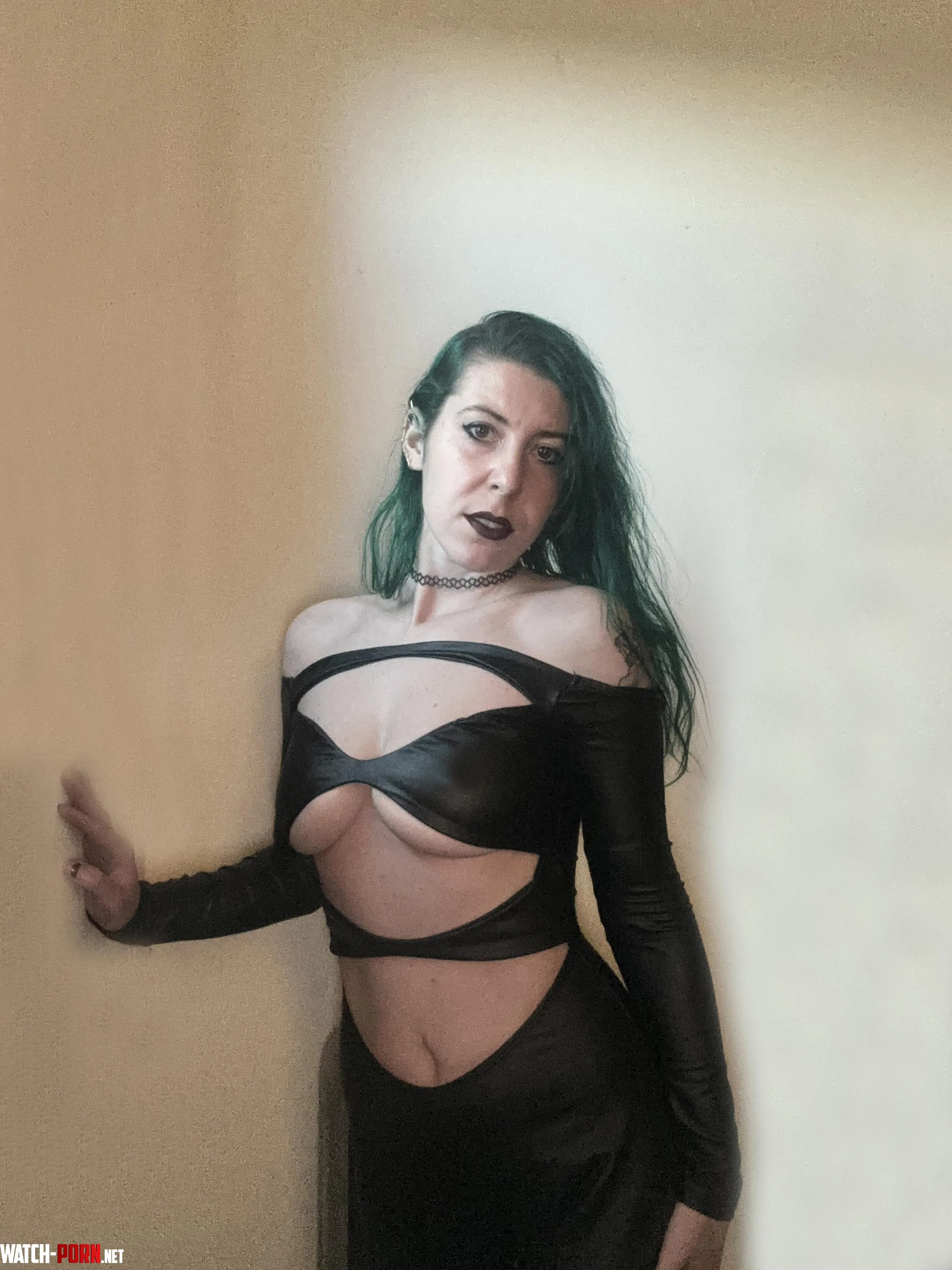 Sexy little outfit by sirenskiss3