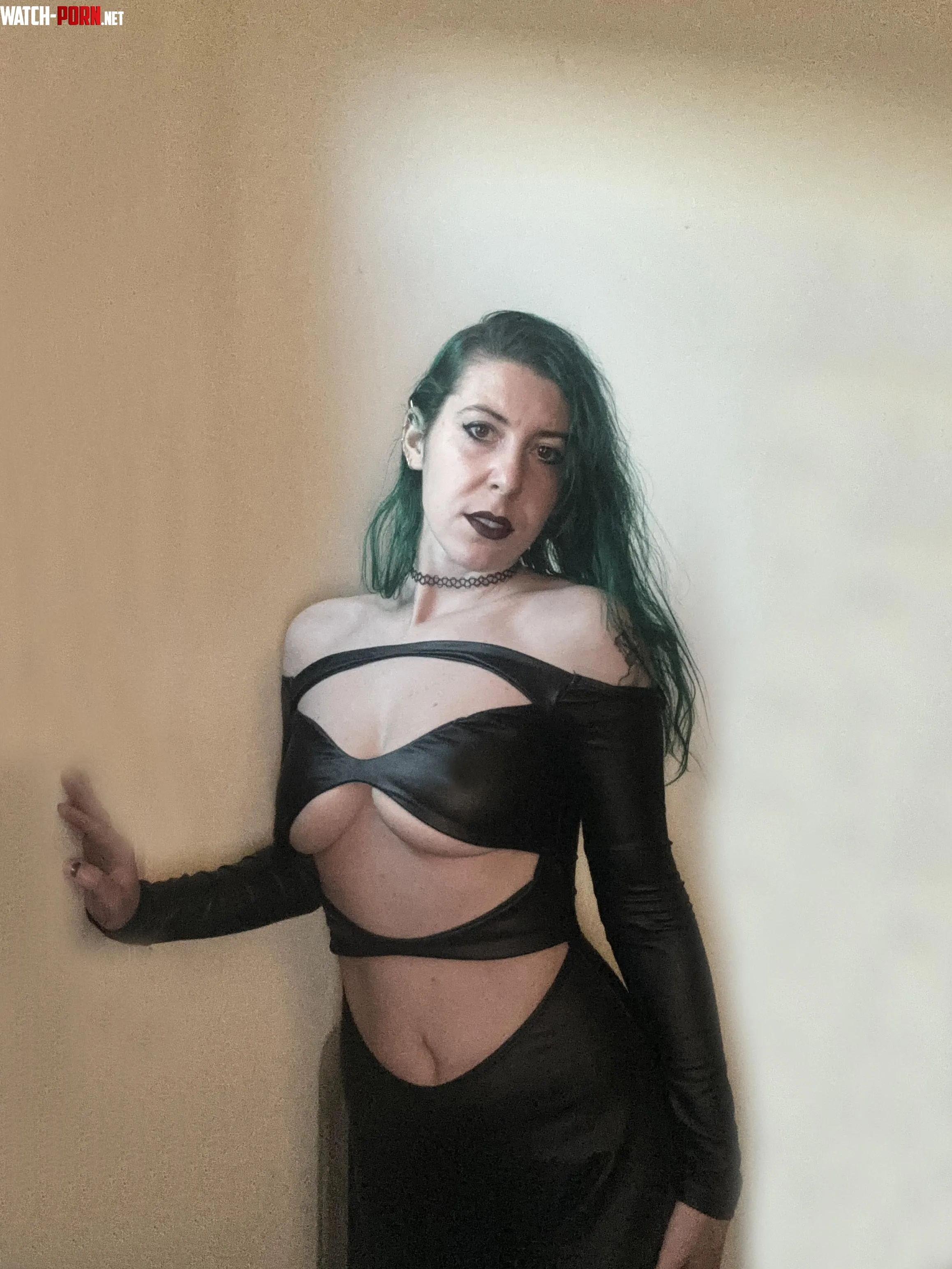 Sexy little outfit by sirenskiss3
